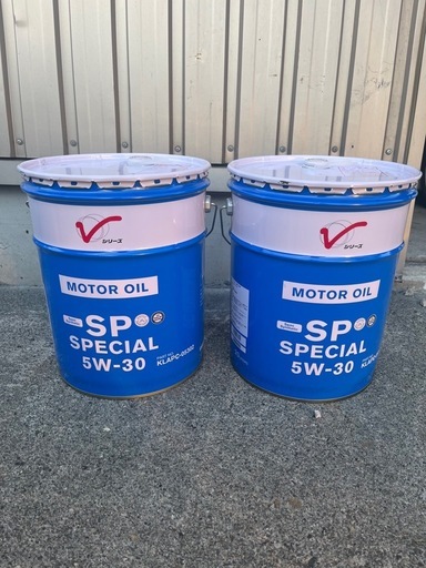 日産　エンジンオイル　20リッター缶　5W-30 2缶セット