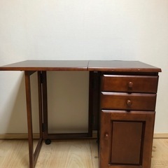 折り畳み机　17日までの画像