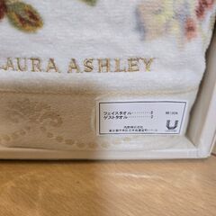 LAURA ASHLEYタオルセットの画像