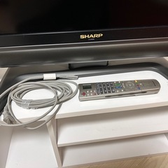 シャープ37インチ液晶テレビ【オマケ付き】の画像