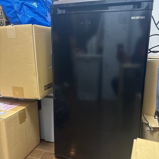 アイリスオーヤマ前開き冷凍庫　　　