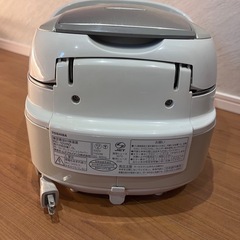 TOSHIBA 炊飯器　RC-10VRDの画像