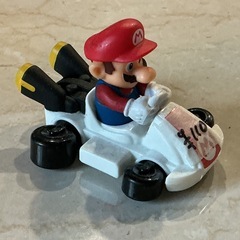 マリオカート🏎️スーパーマリオ❤️おもちゃ任天堂Nintendoフィギュア帽子ベタ付きあり💦赤白黄色黒の画像