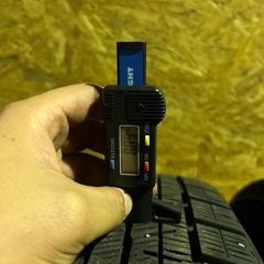 ヨコハマ 215/60R16 21年IG60の画像