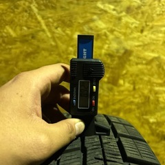 ヨコハマ 215/60R16 21年IG60の画像