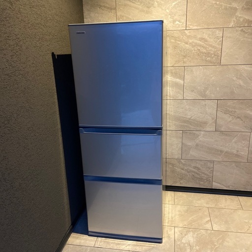 591 東芝　大型冷蔵庫　330L 300L強　小型　家庭用　自動製氷　半年保証 591 東芝 大型冷蔵庫 330L 半年保証 自動製氷 300L強 小型 家庭用