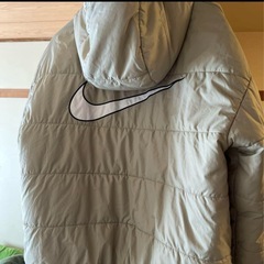 NIKEダウンの画像