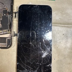 iPhone 12Pro Max残骸の画像