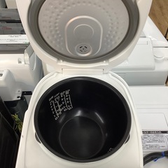 TOSHIBA IH炊飯ジャー　RC-10HRの画像