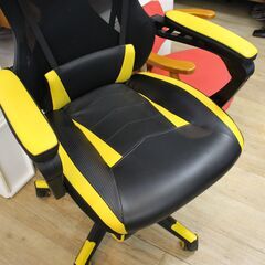 【川崎市宮前区リサイクルオフ】KINGGEE　ゲーミングチェア　オットマン　　メッシュの画像