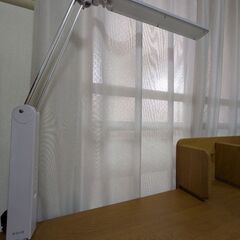 学習机＆引き出し＆スタンド照明　3点セット（浜本工芸）の画像