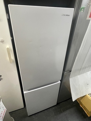 【中古】¥15,800 ハイセンス　2ドア冷蔵庫　175リットル 【IJ87】