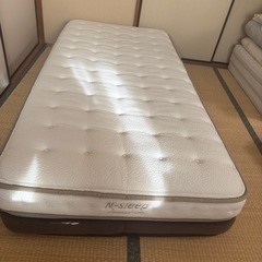 シングルベッド
の画像