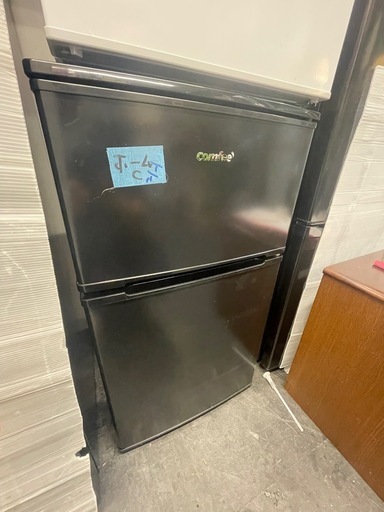 【中古】¥10,800  comfee　2ドア冷蔵庫　90リットル 【IJ88】