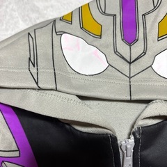 ウルトラマン　パーカー　120センチ　小さな毛玉ありますの画像