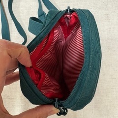 Herschel ショルダーバッグの画像