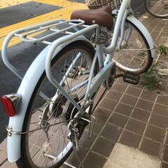 リサイクルショップどりーむ鹿大前店　No.485　22397W　シティサイクル　22インチ　水色　ＬＥＤオ－トライト付き　外装６段階ギア付き　鍵無しの画像
