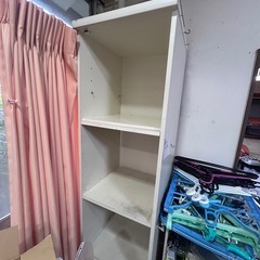 耐震突っ張り付き棚の画像