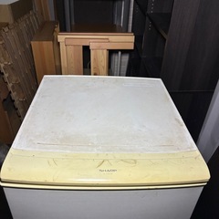 冷蔵庫　SHARPの画像