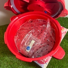 新品、未使用pressure cooker 鍋　ピンクマイヤー 電子レンジ圧力鍋 2.3の画像