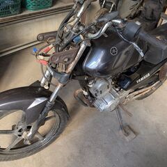 ヤマハ YBR125！予備エンジン付き！部品取り！ジャンク！125cc！インジェクション！鍵、書類あり！ 市内配達可能の画像