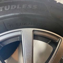 BRIDGESTONE 185/65/r15のスタッドレスタイヤの画像