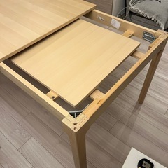 IKEA 伸長ダイニングテーブル（6人〜8人用）の画像