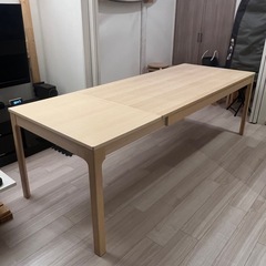 IKEA 伸長ダイニングテーブル（6人〜8人用）の画像