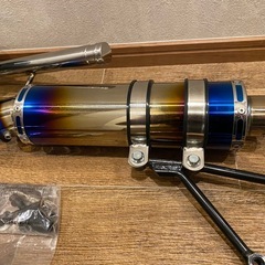 PCX125 jk05用　スリップオンマフラー&バックレストセットの画像