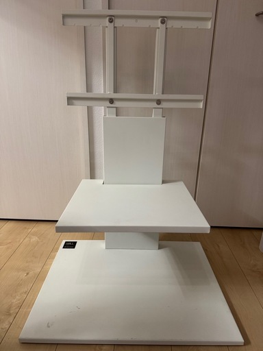 WALL V2 テレビ　テレビスタンド  テレビボード　かべかけ壁掛けテレビ台　ロータイプ ウォールナット 32~60インチ対応 【グッドデザイン賞受賞 震度7対応 高さ5段階調整】 (2020モデル) 壁寄せ 壁掛け 耐震 おしゃれ tvスタンド tv stand テレビ台 tv台 賃貸 穴開けない 工事不要 組立簡単 背面収納 自立 立て掛け 薄型 EQUALS イコールズ ウォール