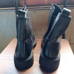 新品 24.5cm レディース ブーツ ブラック 厚底 シューズ 普段着 識別番号:【B023-S】の画像