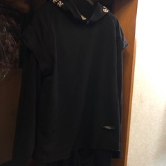 メンズ　黒パーカーの画像