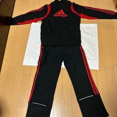 adidasファスナータイプスウェットセット(サイズ上下別)の画像