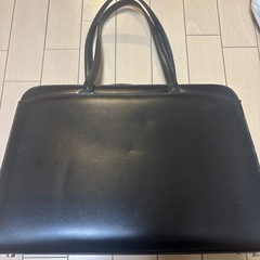就活バック　バック　かばん　バッグ　トートバッグ　トートバック　黒色　ブラック　転職活動　就職活動　転職　就活　ビジネス　スーツ　りくるーとリクルートの画像
