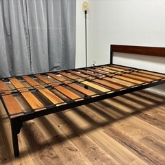ウニコ unico ランバー LUMBER セミダブルサイズ ベッドフレーム アイアン インダストリアルスタイル 廃盤モデルの画像