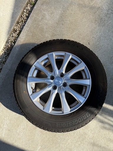 トヨタ　ライズ　　RIZE 　スタッドレス