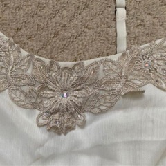 白のワンピースの画像