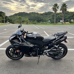 Yamaha YZF-R1 ブラック 低走行 2010年式 逆車 車検2年付きの画像