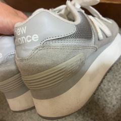 【美品】ニューバランス 厚底 グレー 24.5cmの画像