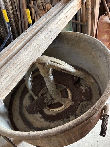 モルタルミキサー