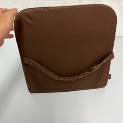 ✨美品✨高品質低反発クッション✨大特価🉐気持ちいい、椅子の上に置いて使用の画像