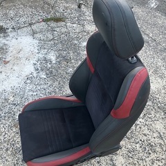 インプレッサ　運転席シートの画像