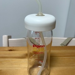 ピジョン　哺乳瓶&ストローの画像