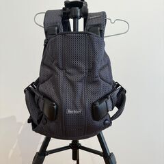 【美品】ベビービョルン 抱っこ紐 ONE KAI Air（アンスラサイト／正規品）※洗濯済・引き取り限定の画像