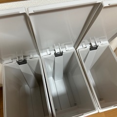 ニトリ45Lゴミ箱3つまとめてお譲りします。 の画像