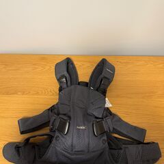 【美品】ベビービョルン 抱っこ紐 ONE KAI Air（アンスラサイト／正規品）※洗濯済・引き取り限定の画像