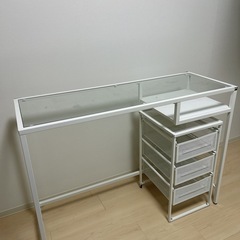 IKEA ガラス　机　棚　椅子の画像