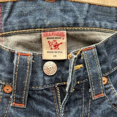 スリム体型向け TRUE RELIGION トゥルーレリジョン ブーツカットデニムパンツの画像