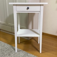 HEMNES ヘムネス サイドテーブル, ホワイトステインの画像