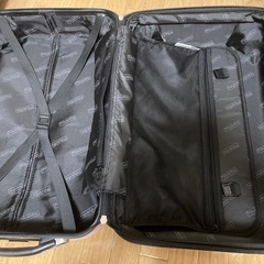 キャリーケースの画像